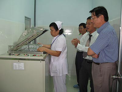 Máy khử trùng dụng cụ y tế - H.M.T - Công Ty TNHH Cơ Điện H.M.T